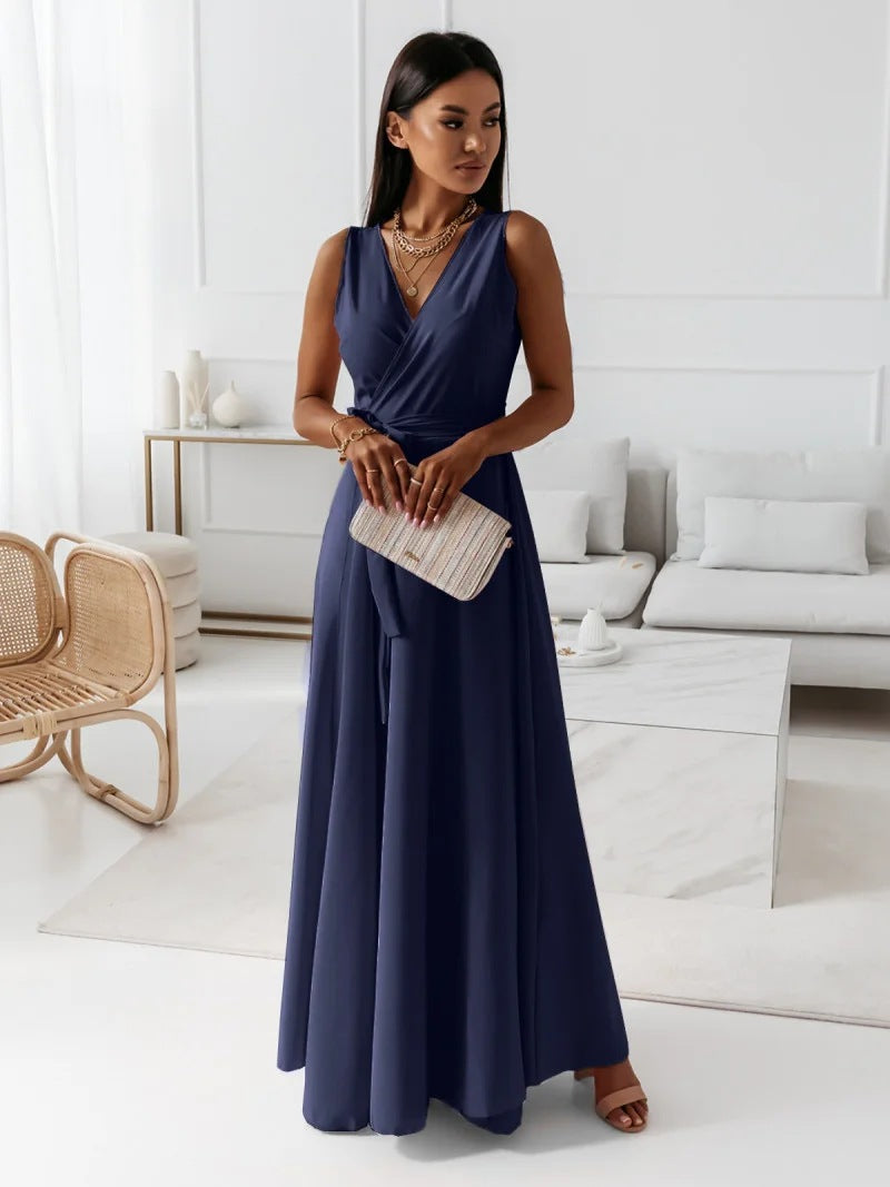 Annabelle | Einfarbiges langes Kleid mit V-Ausschnitt | Zeitlose Eleganz für jeden Anlass