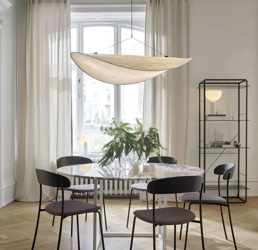 SoieLumière - Handgefertigte Deckenleuchte aus Seide | Elegante und Einzigartige Beleuchtung