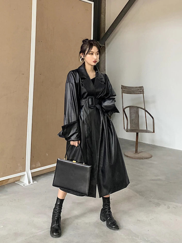 Damen Leder-Gabardina in Schwarz | Langer Oversize-Mantel mit Revers für Herbst