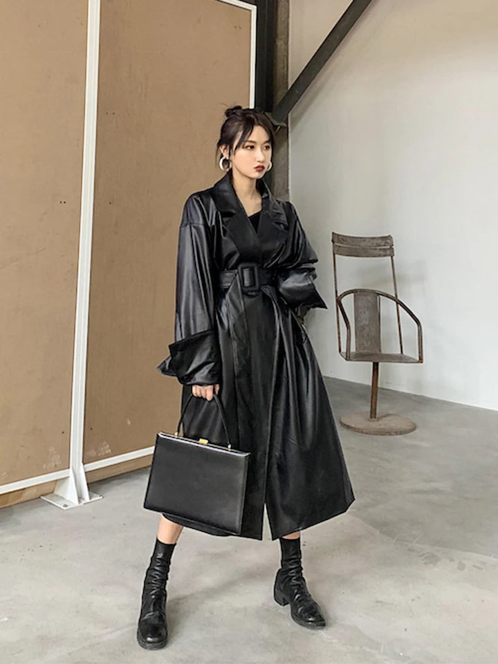 Damen Leder-Gabardina in Schwarz | Langer Oversize-Mantel mit Revers für Herbst