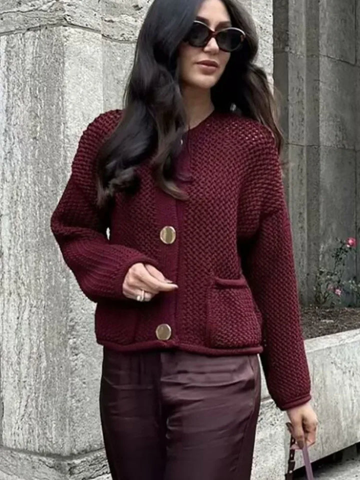 Estelle - Schicke Strickweste mit traditionellen Knöpfen