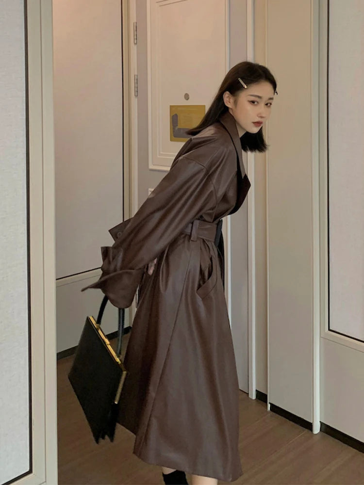 Damen Leder-Gabardina in Schwarz | Langer Oversize-Mantel mit Revers für Herbst