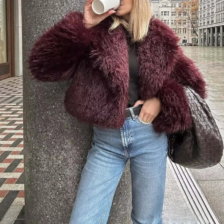 Mila | Kurze Jacke mit Kunstpelz - Eleganz & Wärme