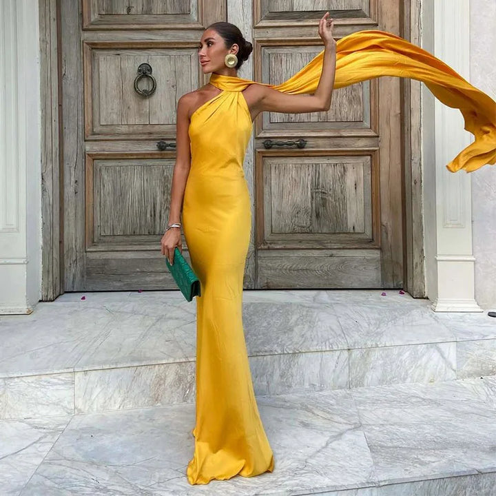Valentina | Elegante Abendkleider | Offener Rücken & Lange Schleppe