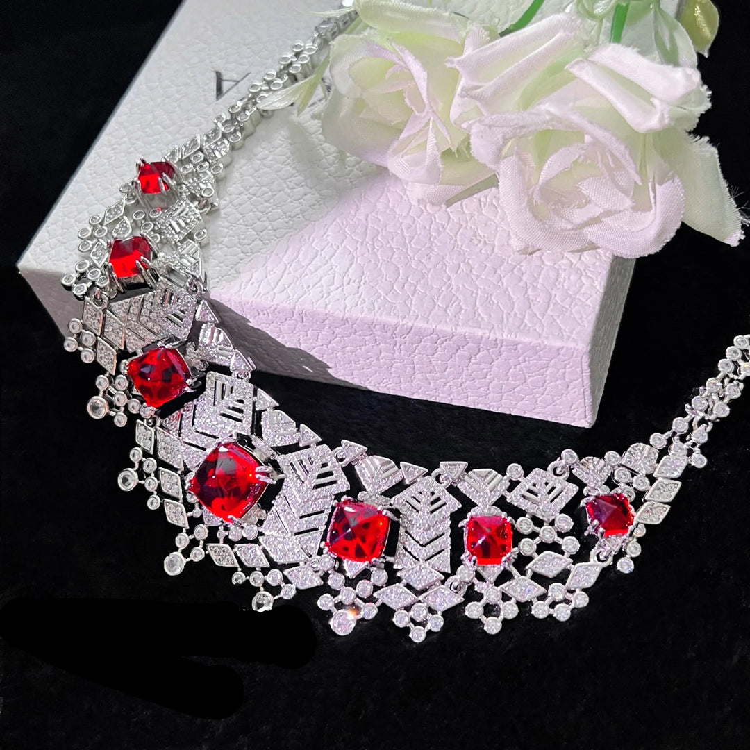 Rubin Schmuckset für Damen | Rote Edelsteine & Diamantoptik | Kette & Ohrringe