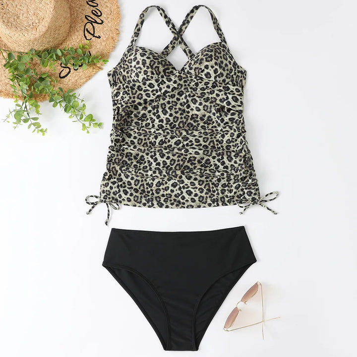 Maud Gestreifter Tankini mit Shorts | schmeichelhafter und bequemer Badeanzug