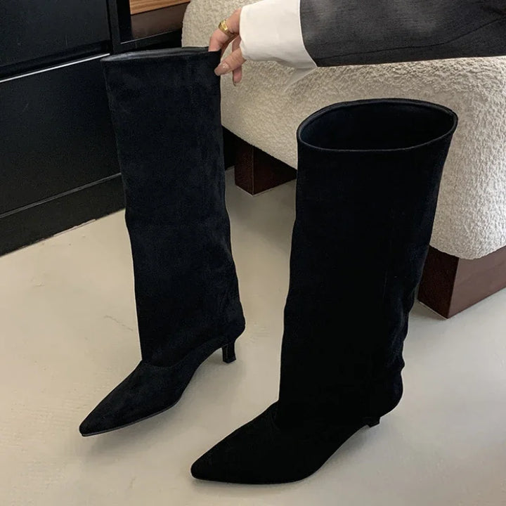 Botas altas de invierno para mujer 2025 | Botas de estilo urbano con punta y tacón bajo 