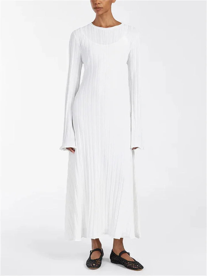 Isabelle Minimalistisches Maxikleid mit hohem Kragen & ausgestellten Ärmeln | Eleganz & Bequemlichkeit