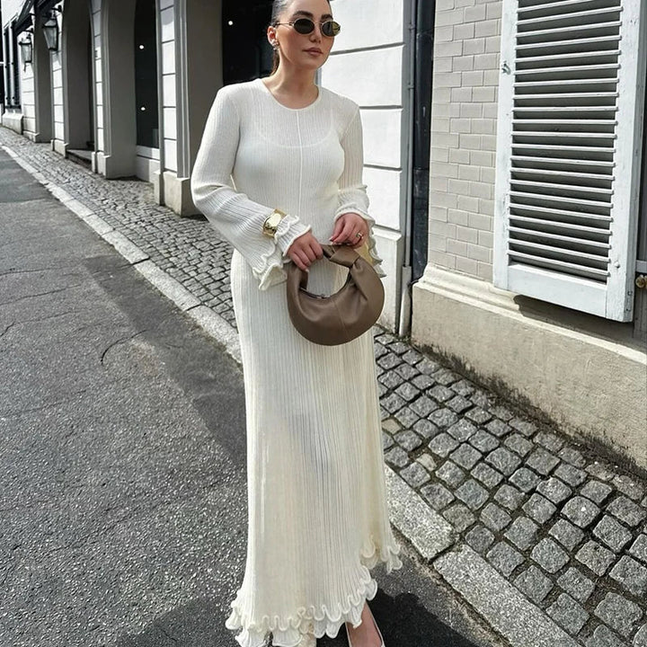 Charlotte Elegantes Langes Kleid | Ausgestellte Ärmel & Sophisticated Detail am Rücken