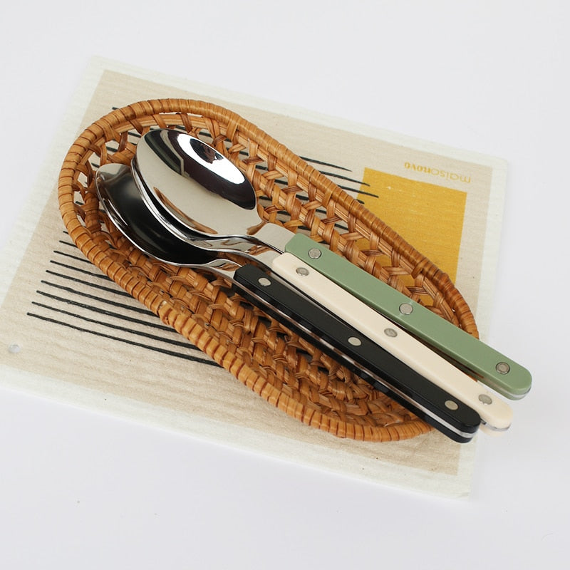 24-teiliges Edelstahl-Besteckset mit Gravur-Design – BistroLine