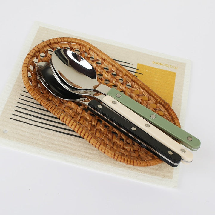 24-teiliges Edelstahl-Besteckset mit Gravur-Design – BistroLine