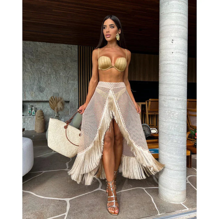 Elisa Raffiniertes Strandoutfit mit Spitzenrock & eleganten Fransen | Bohemian & Chic