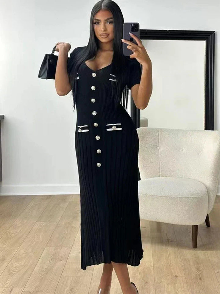 Camille | Bodycon Kleid aus Maschenware mit V-Ausschnitt und raffinierter Knopfleiste
