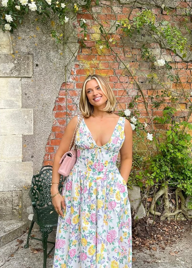 Schlagkleid | Romantischer Korsett-Effekt & Midi-Länge für elegante Sommerlooks