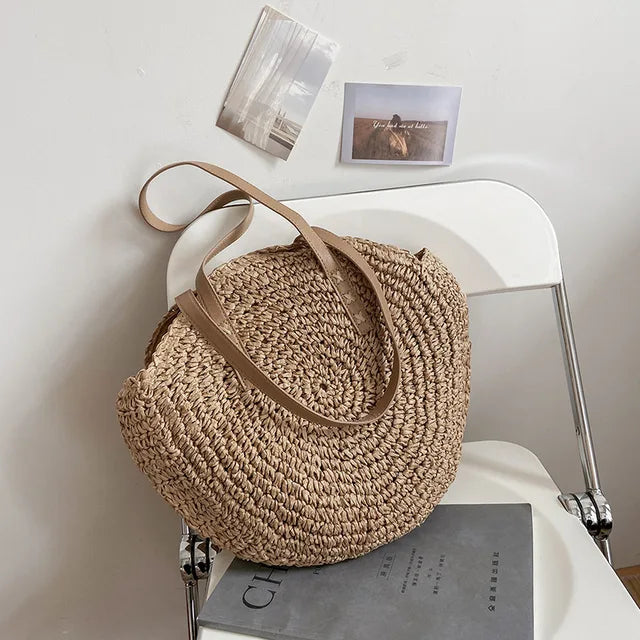 Runde handgewebte Strohtasche | Boho-Stil & Sommerlook | Ideal für Strand und Stadtleben