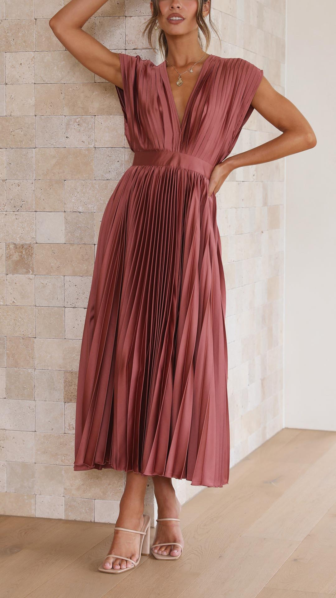 Maxikleid Damenkleid | Fließende Passform Weicher Stoff & Eleganter Stil für jeden Anlass