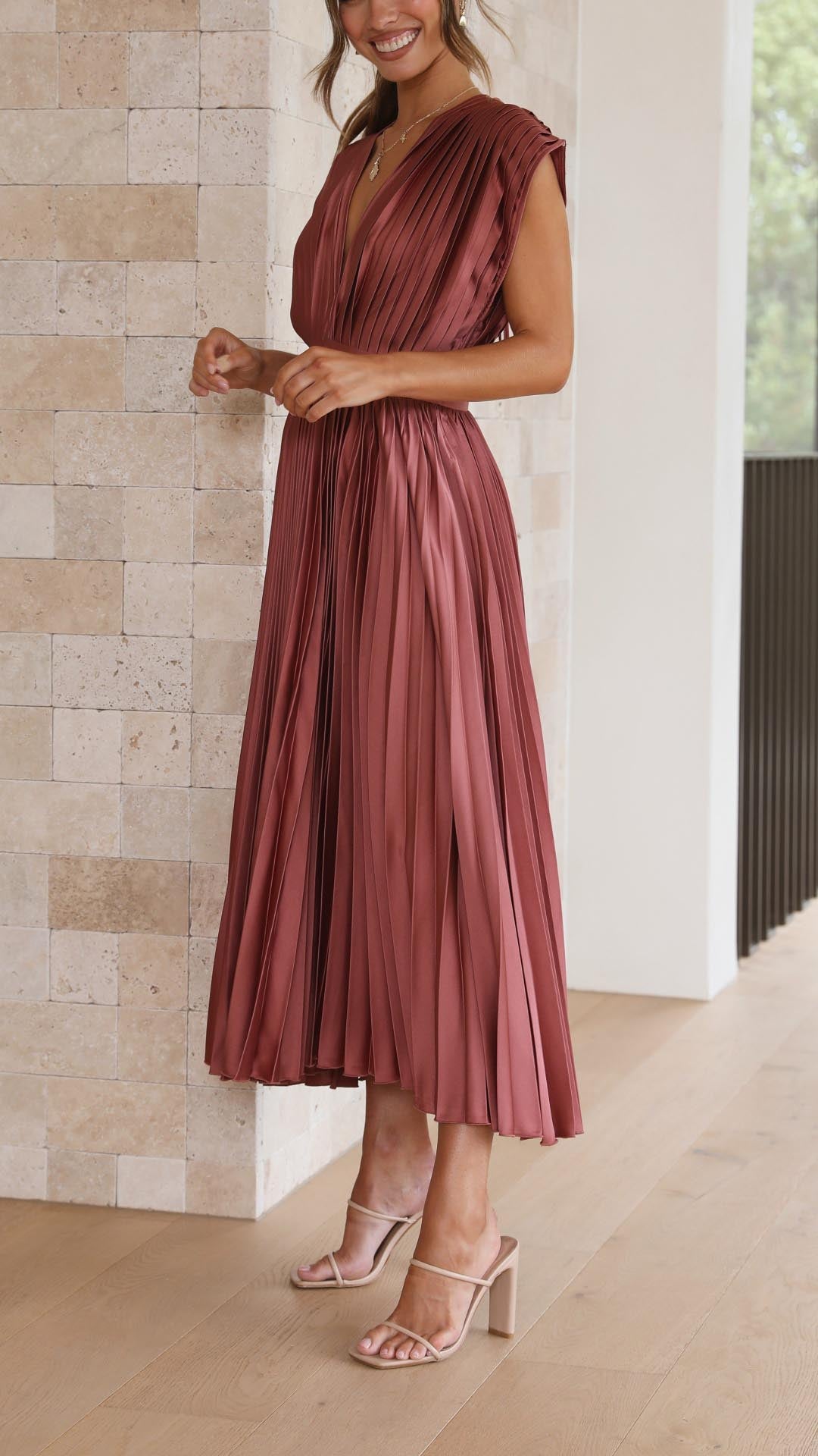 Maxikleid Damenkleid | Fließende Passform Weicher Stoff & Eleganter Stil für jeden Anlass
