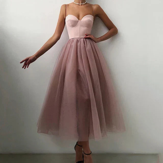 Fayette Women's Knielanges Abendkleid | Elegantes Bustier & Fließender Tüll