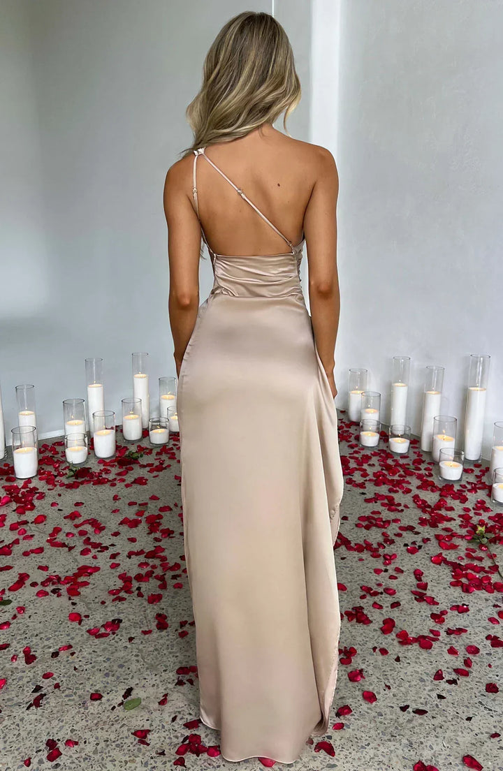 Jaida Abendkleid aus Satin | Asymmetrisches One-Shoulder Design mit hohem Schlitz und verstellbaren Trägern
