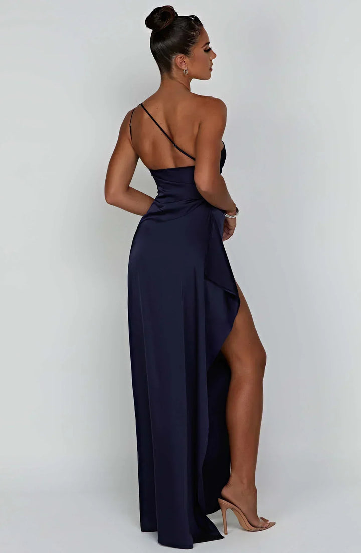 Jaida Abendkleid aus Satin | Asymmetrisches One-Shoulder Design mit hohem Schlitz und verstellbaren Trägern