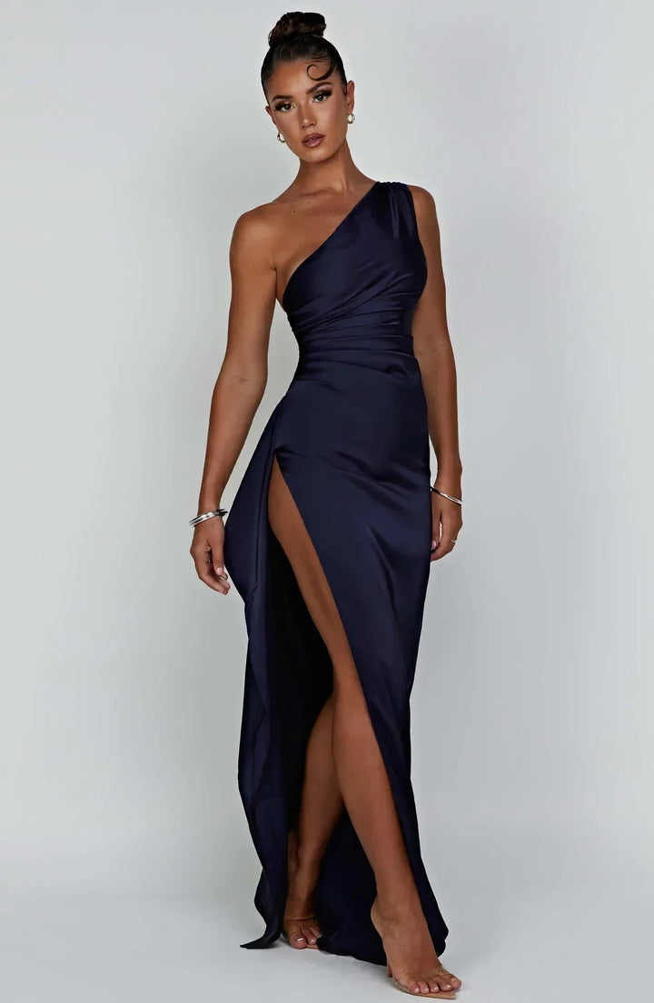 Jaida Abendkleid aus Satin | Asymmetrisches One-Shoulder Design mit hohem Schlitz und verstellbaren Trägern