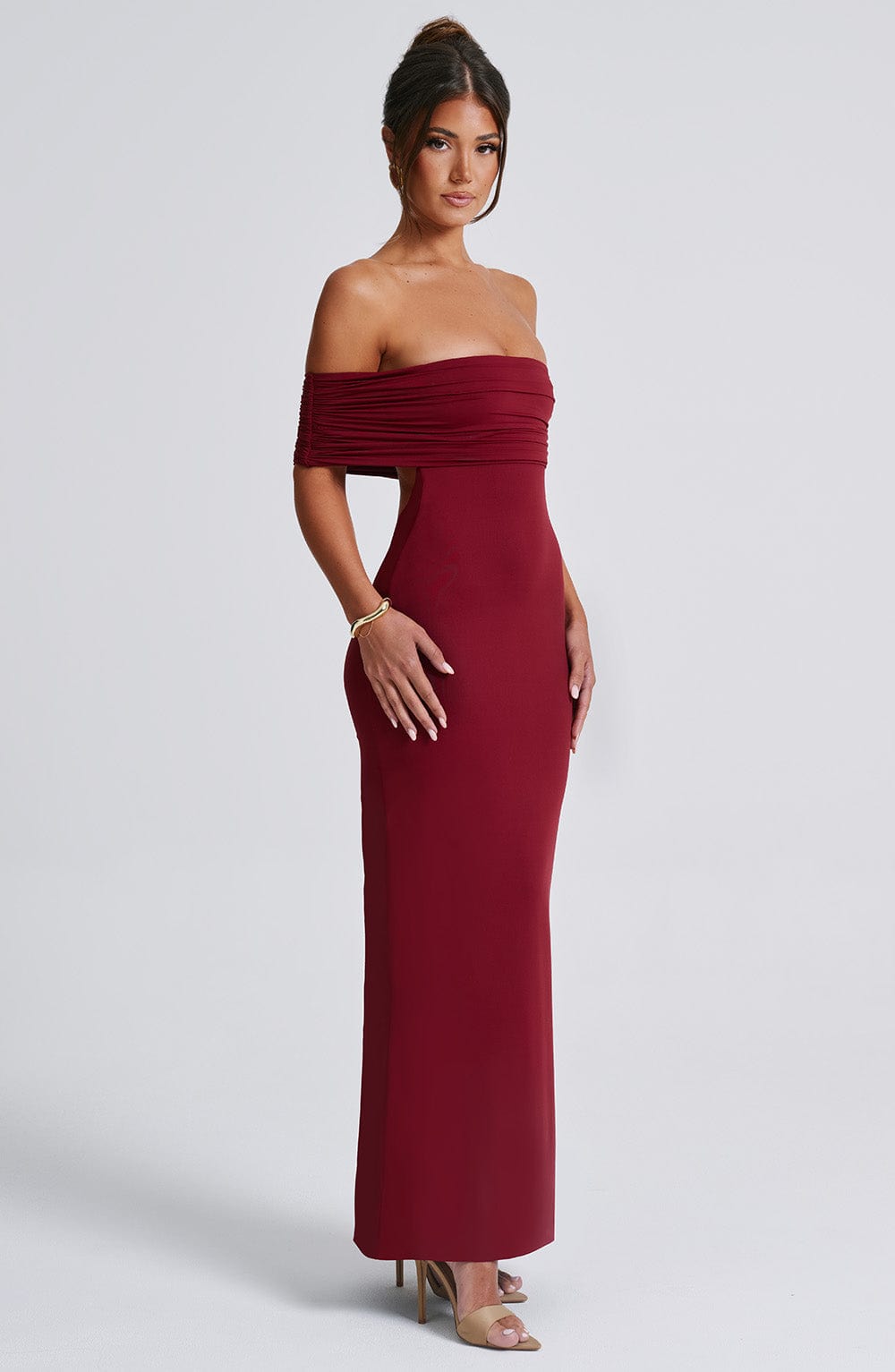 FEMIA | ELEGANTES OFF-SHOULDER KLEID