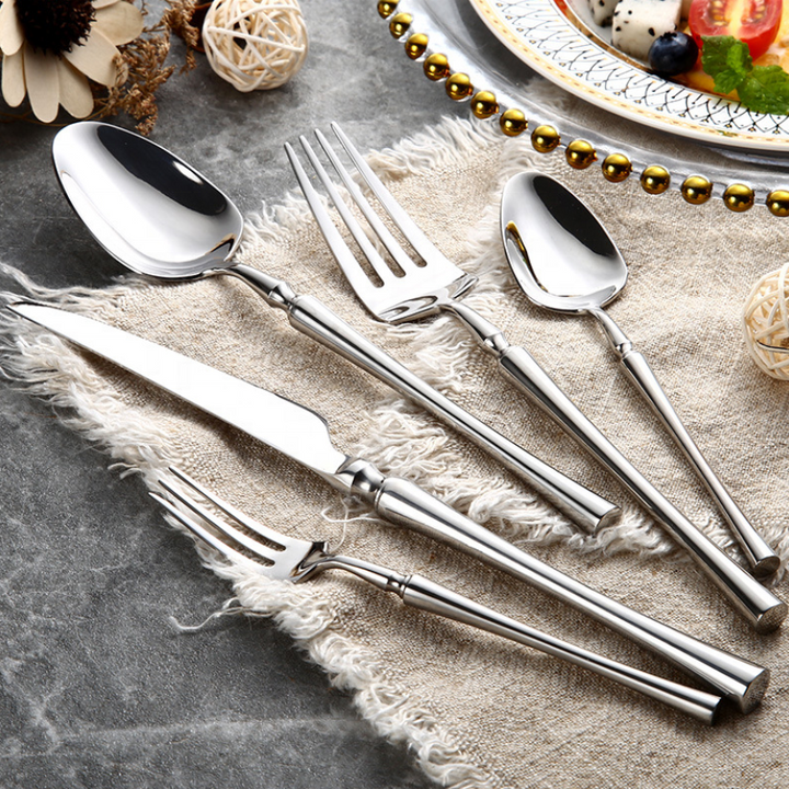 24-teiliges Edelstahl-Besteckset – PureSet Elegantes Besteck für Alltag & Anlässe