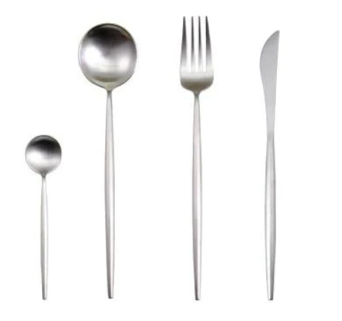 24-teiliges Edelstahl-Besteckset in Gold-Silber – RoyalGlow Luxusbesteck