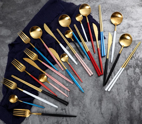 24-teiliges Edelstahl-Besteckset in Gold-Silber – RoyalGlow Luxusbesteck