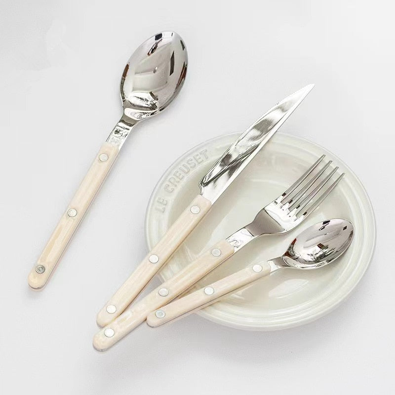 24-teiliges Edelstahl-Besteckset mit Gravur-Design – BistroLine