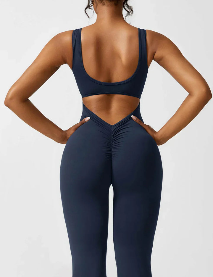 Elena | Ausgestellter Jumpsuit mit V-Rücken