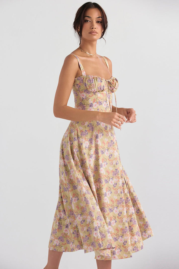 Blumenkleid mit Korsett | Lässige Eleganz & sommerlicher Charme