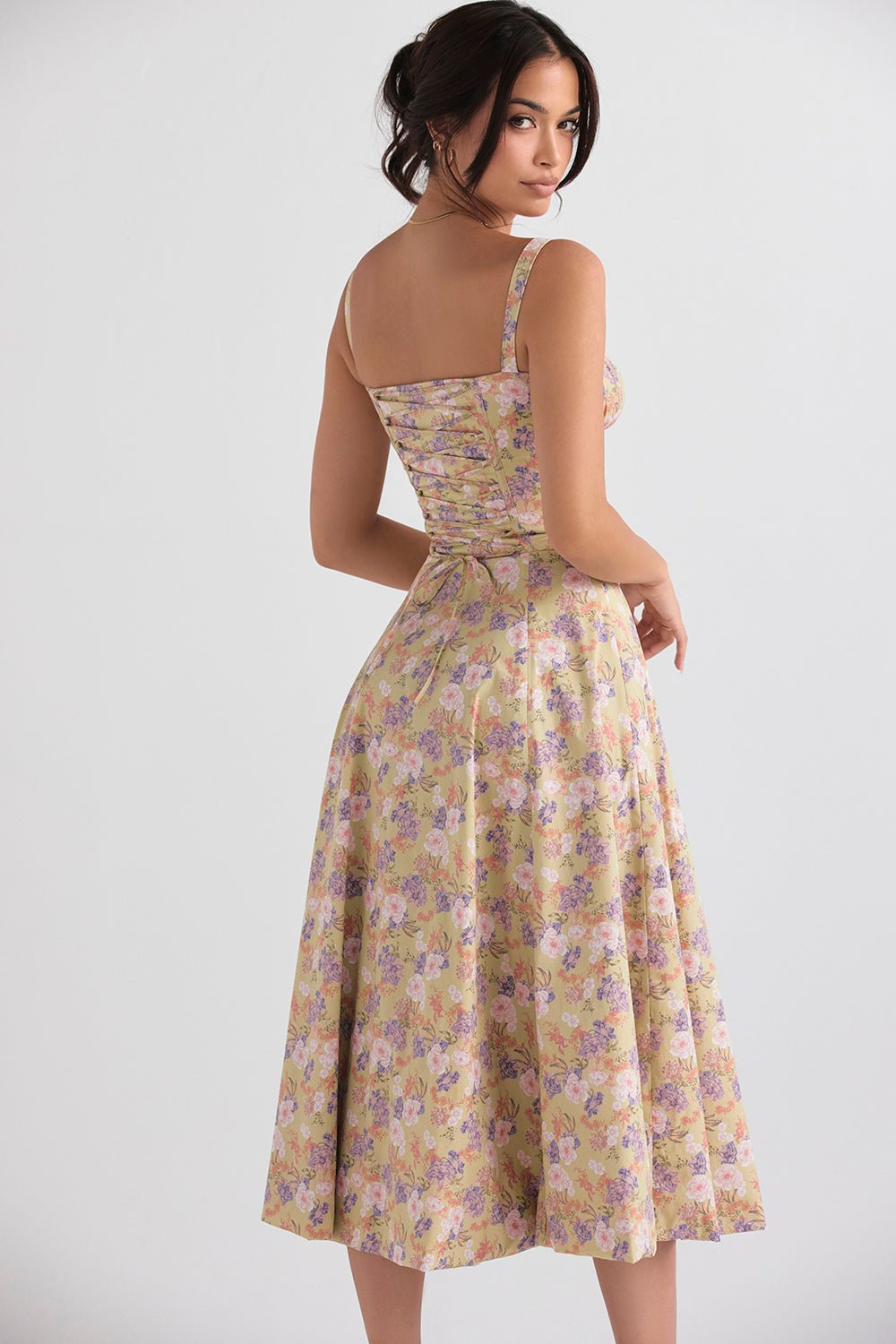 Blumenkleid mit Korsett | Lässige Eleganz & sommerlicher Charme