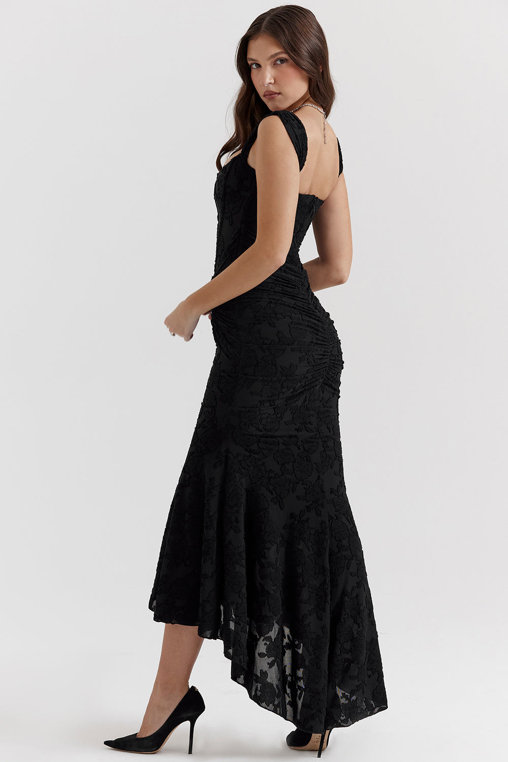 Zoey Abendkleid für Damen | Fliederfarbenes Kleid mit floraler Spitze & asymmetrischem Saum