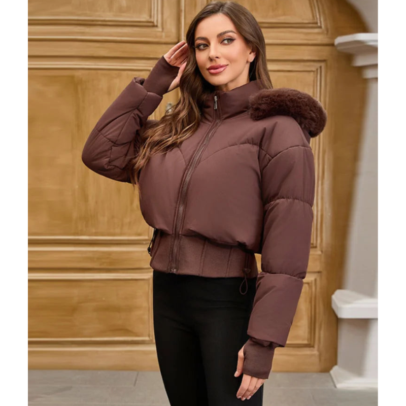 Kurze Damen-Pufferjacke mit Fellkapuze | Gesteppte Winterjacke mit Kunstfell