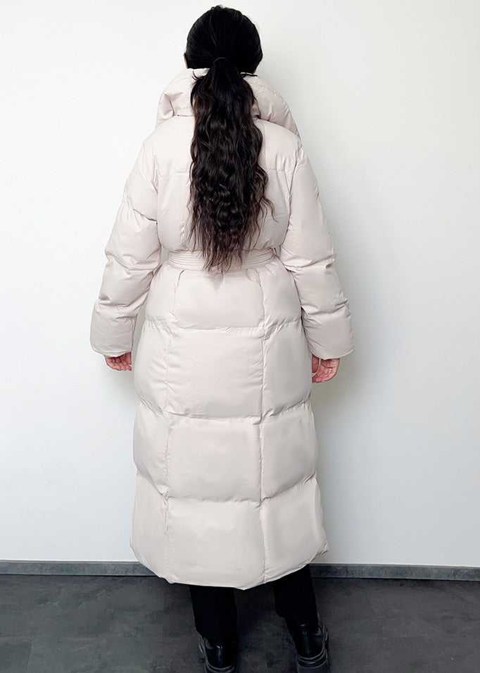 Lange Winterjacke mit Gürtel