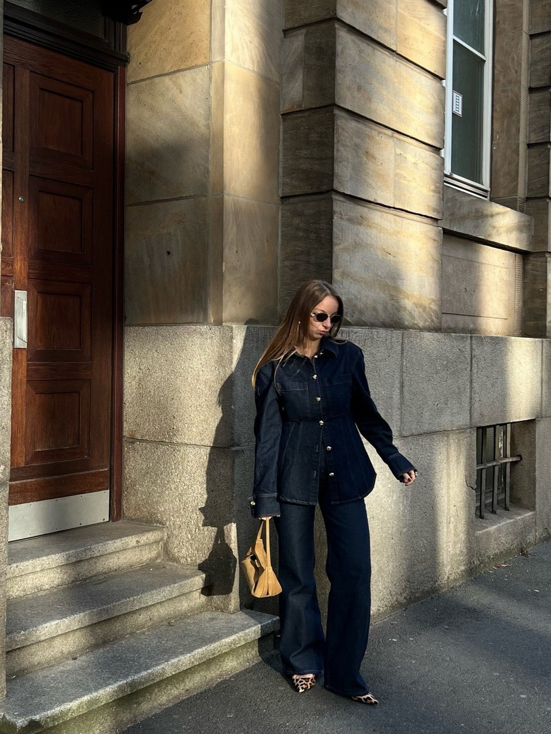 Denna Damen Denim Set mit Flared Jeans & Oversized Bluse | Vielseitig & Modern Kombinierbar