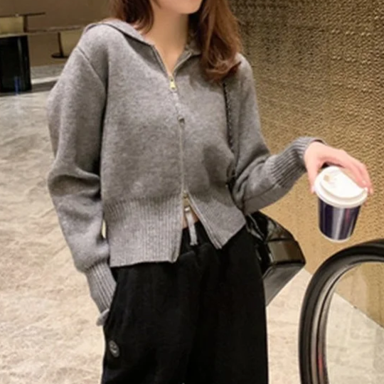 Emma | Einzigartige & elegante kurze Strickjacke für einen trendigen Stil