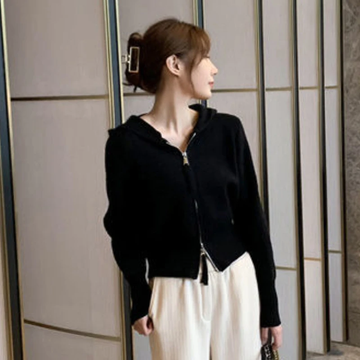 Emma | Einzigartige & elegante kurze Strickjacke für einen trendigen Stil
