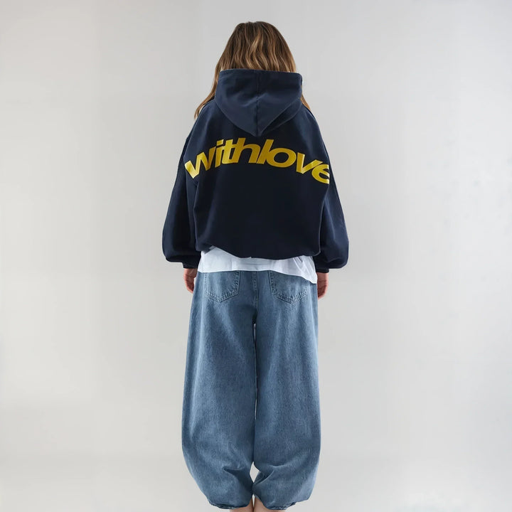 Klassischer Hoodie mit Brustprint | Bequeme Passform & vielseitiger Streetstyle-Look