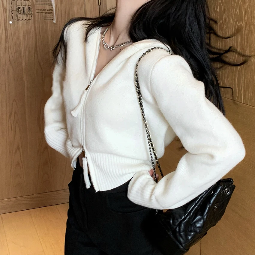 Emma | Einzigartige & elegante kurze Strickjacke für einen trendigen Stil
