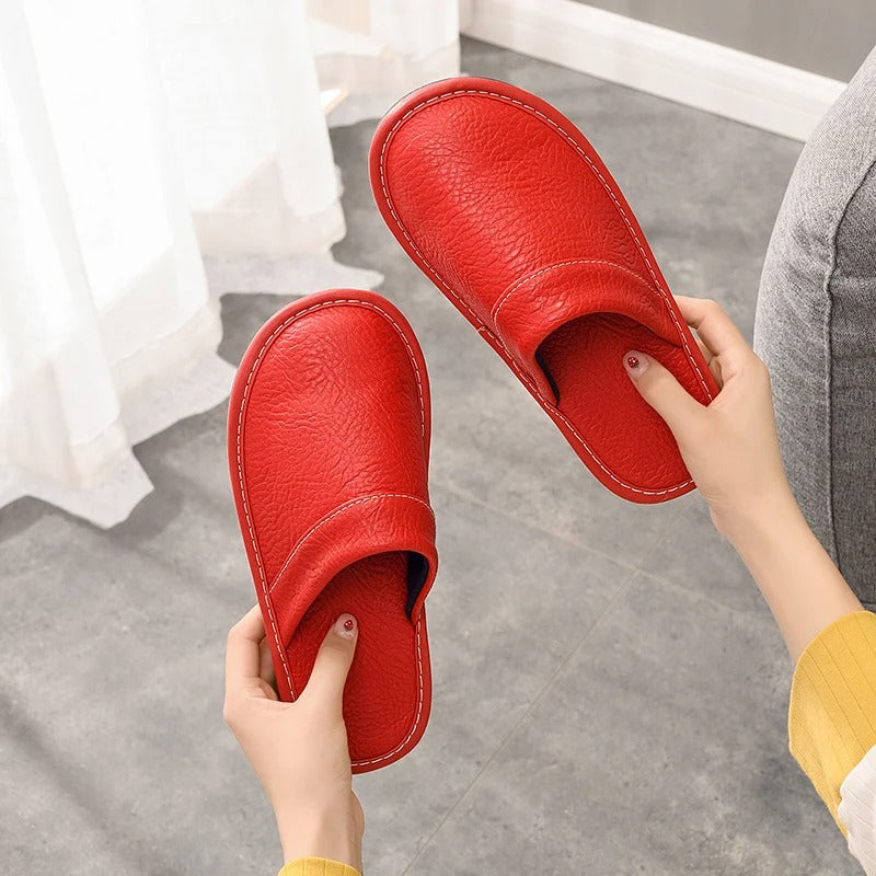 Hugo Vegan Leder Pantoffeln | Komfort und Eleganz für Zuhause