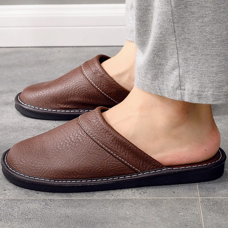 Hugo Vegan Leder Pantoffeln | Komfort und Eleganz für Zuhause