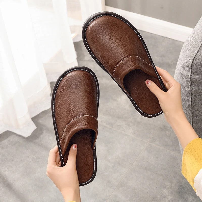 Hugo Vegan Leder Pantoffeln | Komfort und Eleganz für Zuhause