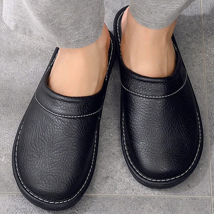 Hugo Vegan Leder Pantoffeln | Komfort und Eleganz für Zuhause