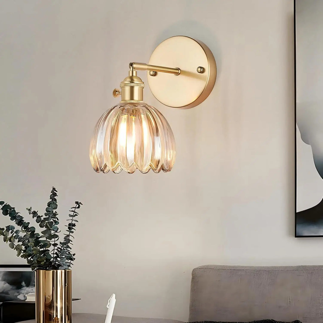 Retro-Wandlampe mit Tulpenknopf aus Glas für den Innenbereich