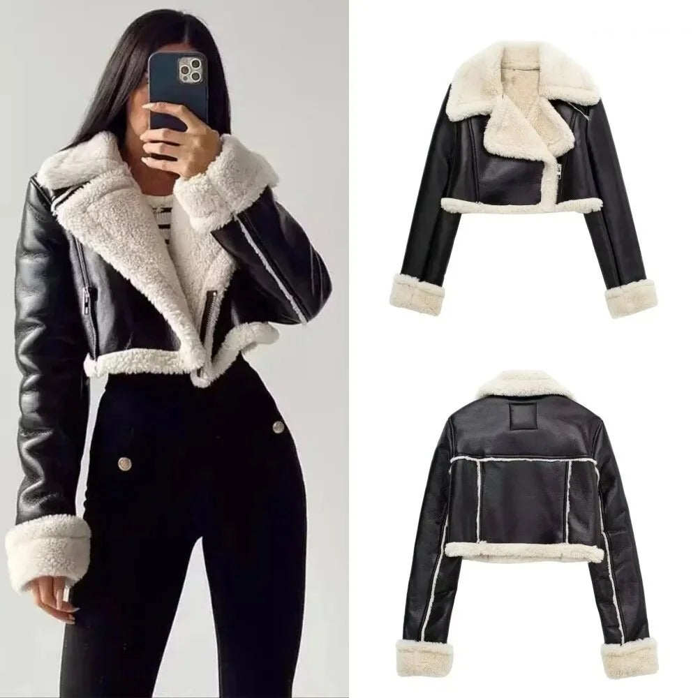 Avelina – Winterwarme Cropped Kunstlederjacke mit Fleecefutter