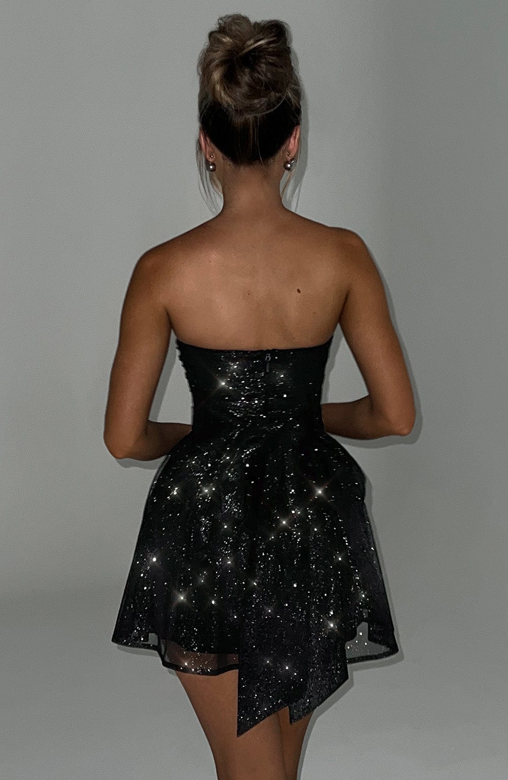 Nayla Schwarzes Trägerloses Glitzerkleid mit Pailletten | Eleganter Party-Look für Besondere Anlässe
