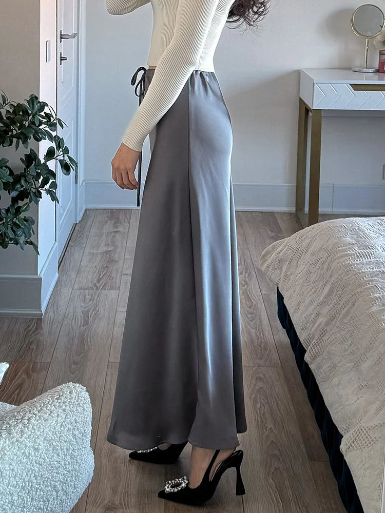 Laure | Luxuriöser Satinrock - Eleganz und Komfort für jeden Anlass