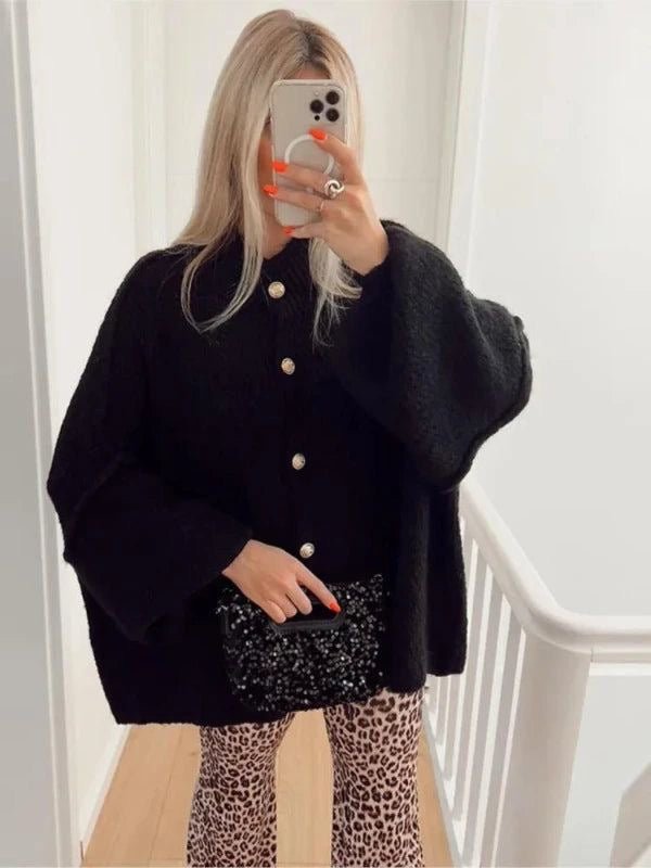 Oversized Cardigan mit Goldenen Knöpfen – Stilvoll und Gemütlich für den Winter